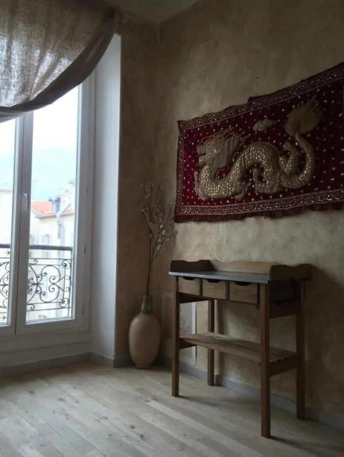Great And Light Private Room In The Heart Of Nice France