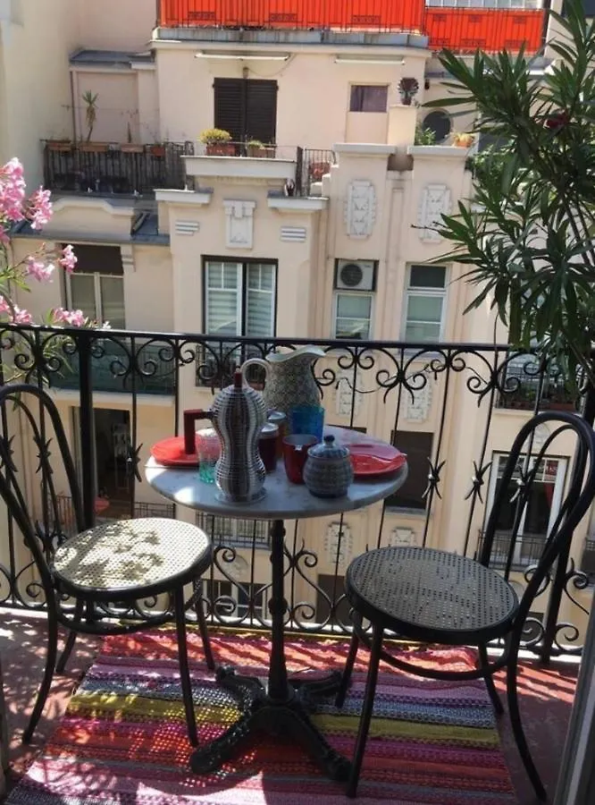 Nocleg ze śniadaniem Great And Light Private Room In The Heart Of Nicea